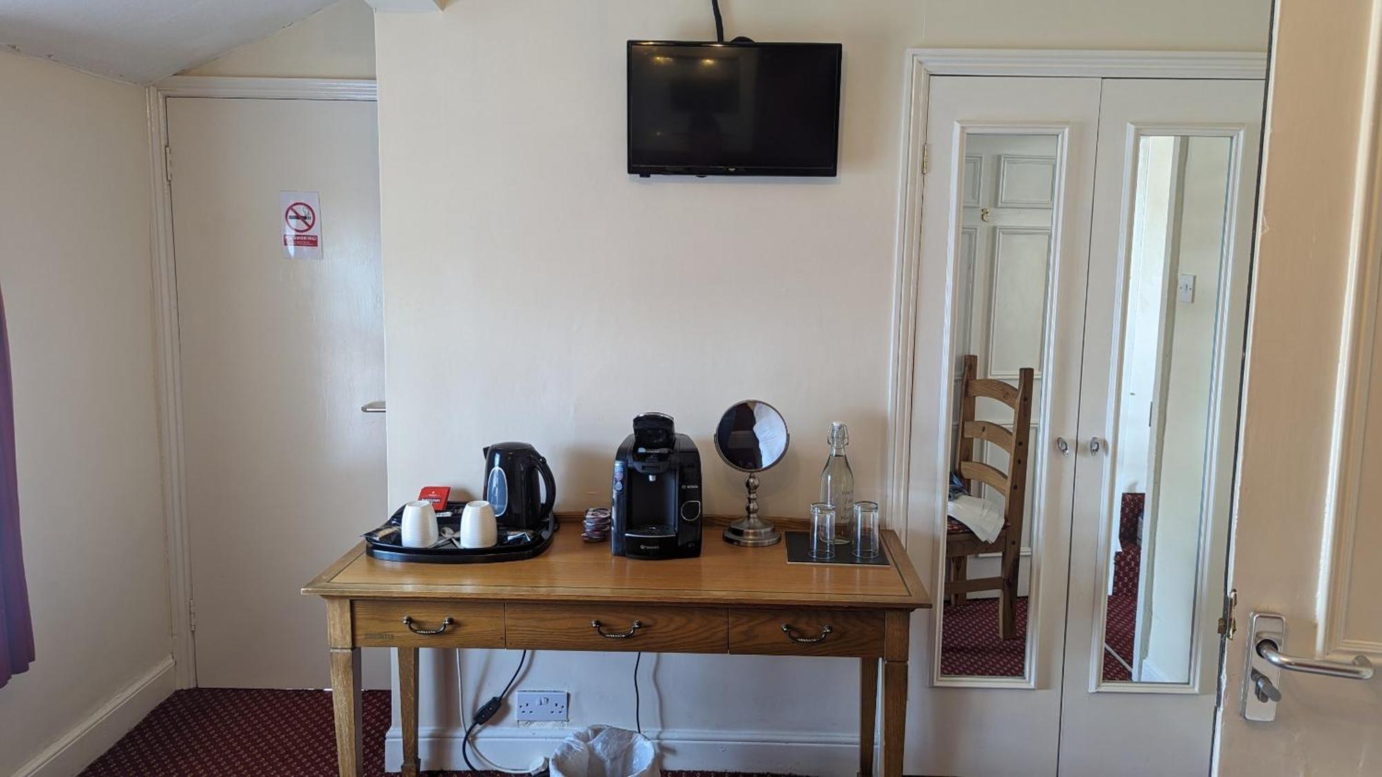 Bed and Breakfast The King'S Arms Бостон Номер фото