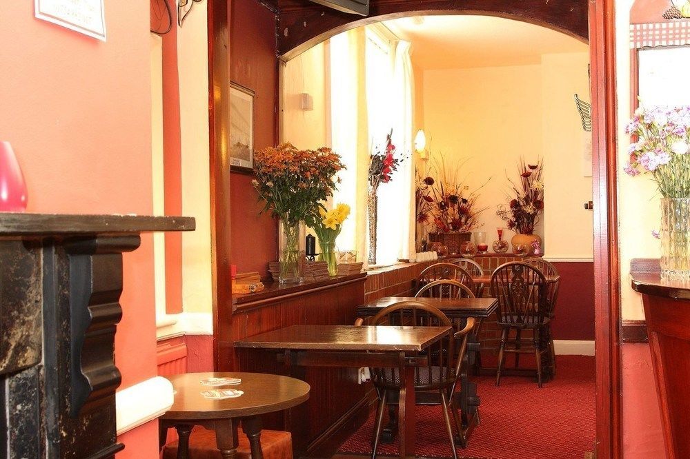 Bed and Breakfast The King'S Arms Бостон Экстерьер фото